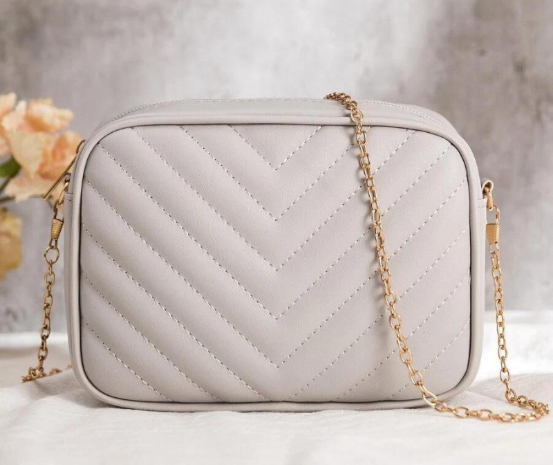 Mini Chevron Chain Crossbody Bag | Fugo Best